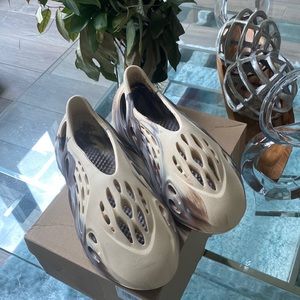 Yeezy foam runner cream clay size 12